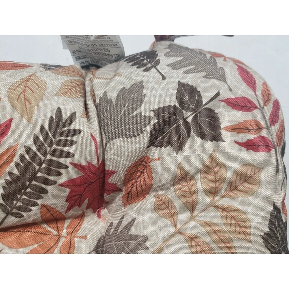 2 THICK REVERSIBLE CUSHION CHAIR PADS w/ties (16